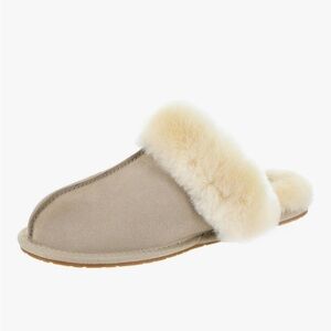 Cozy Tan Shearling Women's Slippers